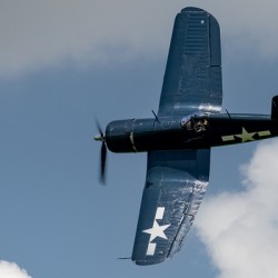F4-U  FG-1D Corsair
