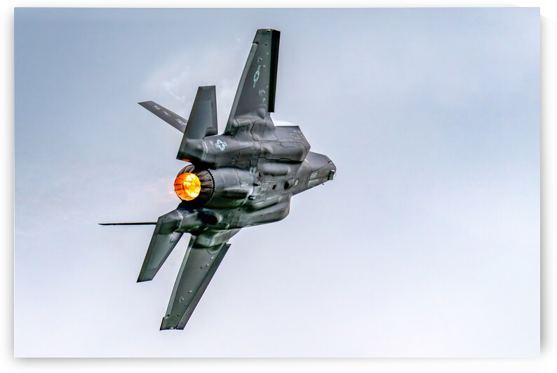 F-35 Lightning II High Performance Turn by Pisarek Photography